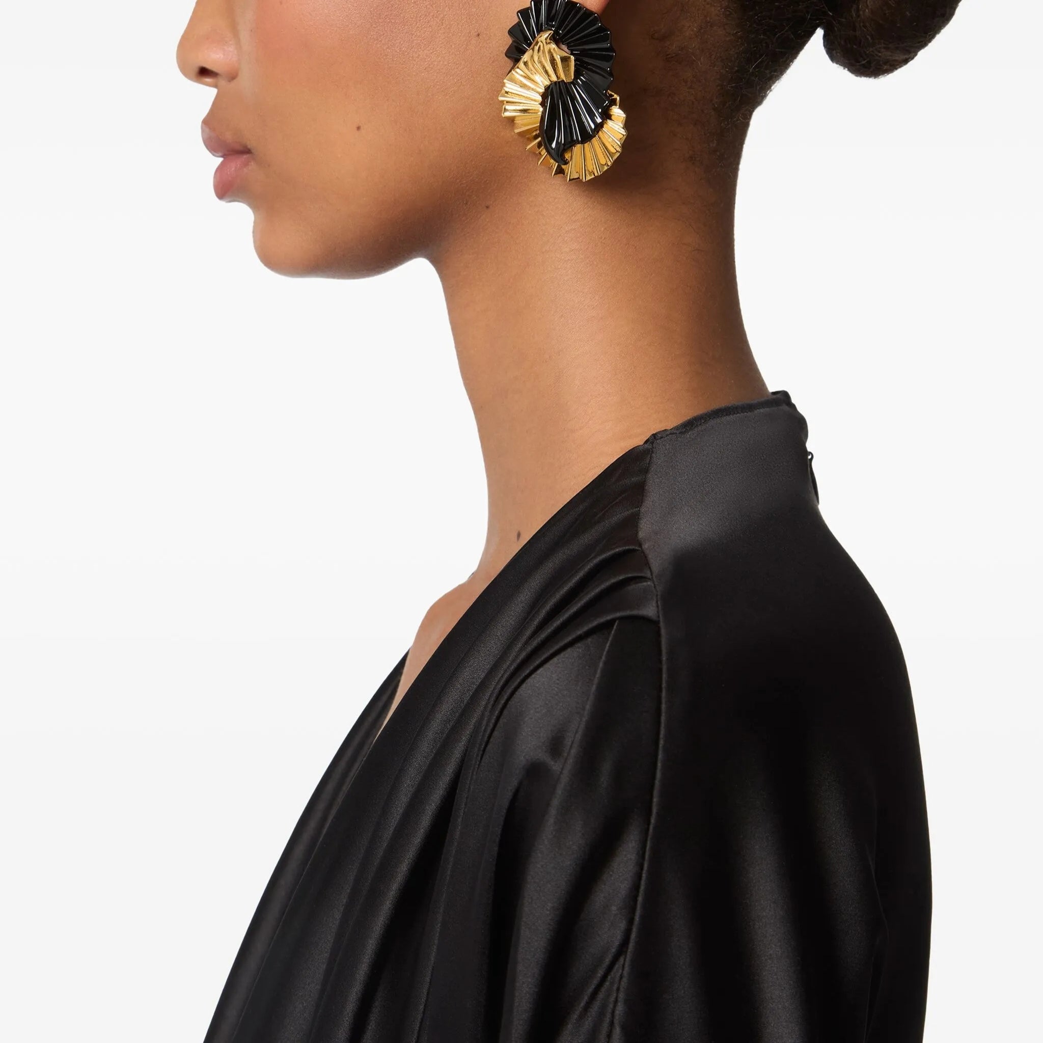 Nina Ricci Fluid Wings pleated earrings