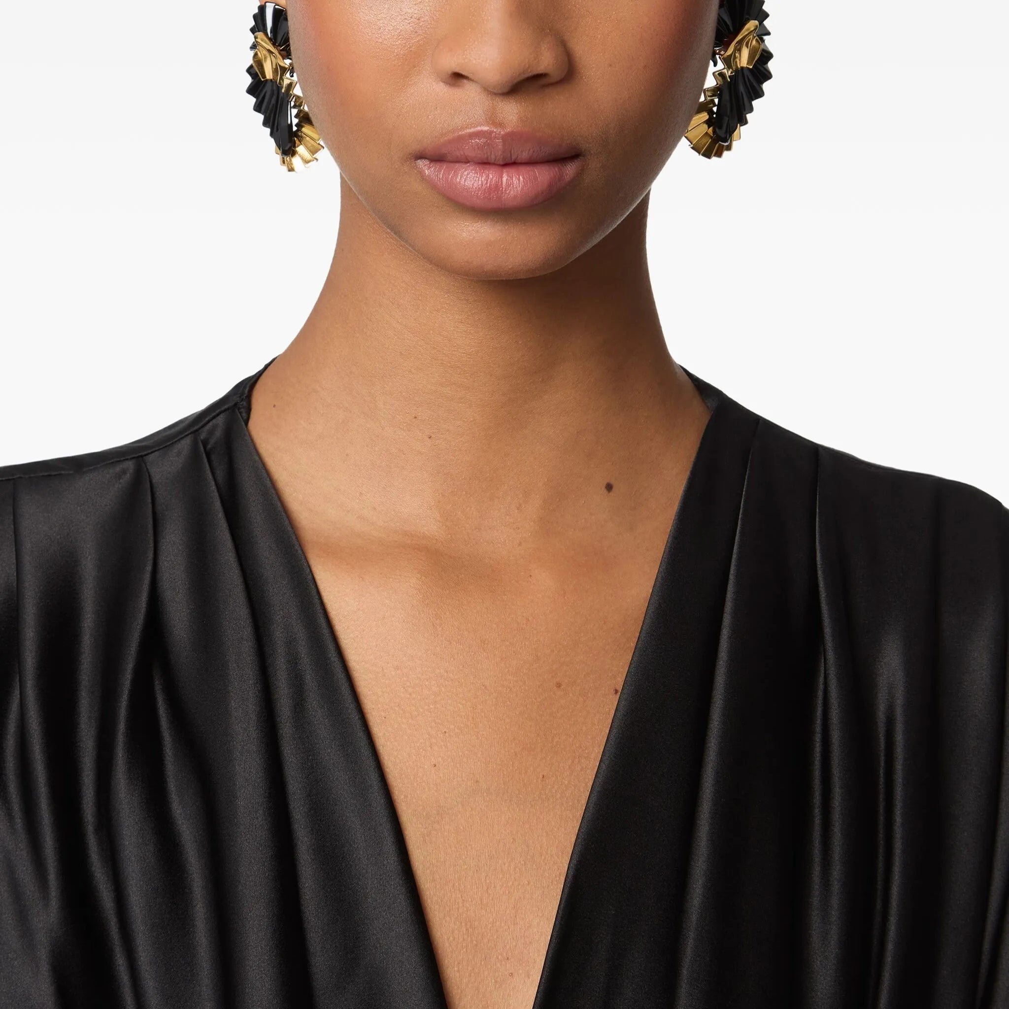Nina Ricci Fluid Wings pleated earrings